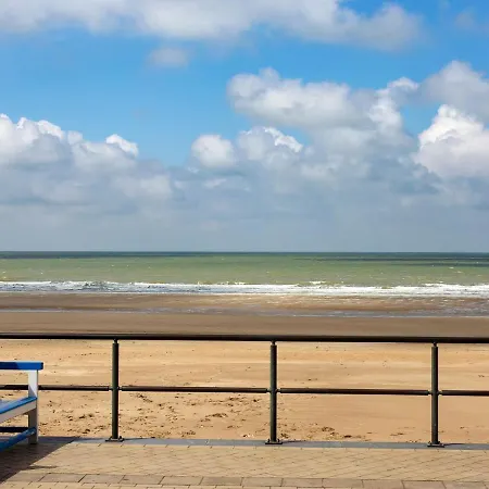 Cosy Near The Center *